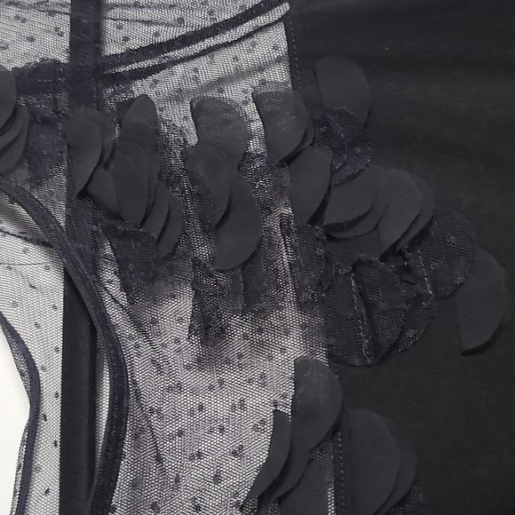 WHITE HOUSE BLACK MARKET Sheer Shoulder Swiss Dot w/ Abstract Design Top Size S - Picture 12 of 12